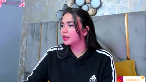  KIM  online show from November 13, 2025, 2:21 am