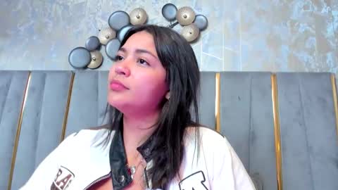  KIM  online show from January 14, 2026, 3:01 am