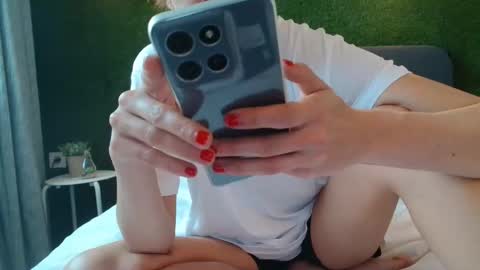 Kim  online show from February 3, 2026, 2:33 pm