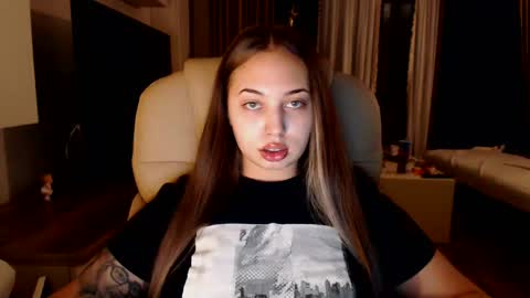 Snapshot of kimlee4 chatting on January 3, 2025, 6:14 pm Kim Lee online show from January 3, 2025, 6:14 pm