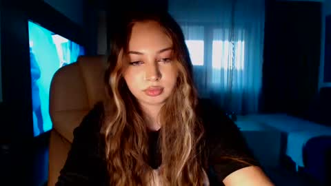 Snapshot of kimlee4 chatting on January 12, 2025, 2:41 pm Kim Lee online show from January 12, 2025, 2:41 pm