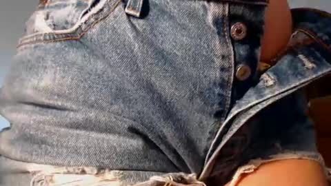 Snapshot of kimlee4 chatting on March 7, 2025, 2:23 pm Kim Lee online show from March 7, 2025, 2:23 pm