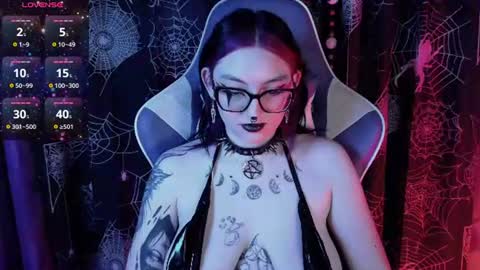 Kim Lennox online show from July 8, 2026, 2:10 pm