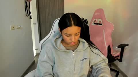 kimmi online show from September 19, 2025, 8:20 pm