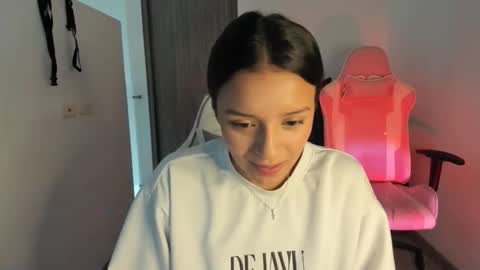 Snapshot of kimmi_foxy chatting on February 20, 2026, 8:20 pm kimmi online show from February 20, 2026, 8:20 pm