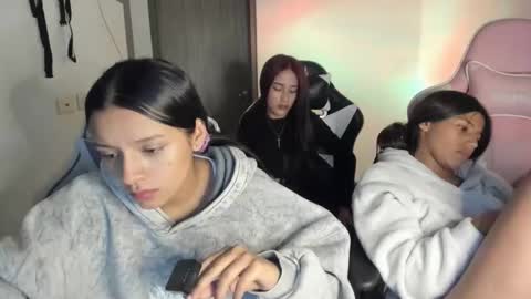 Snapshot of kimmi_foxy chatting on February 25, 2026, 11:25 pm kimmi online show from February 25, 2026, 11:25 pm