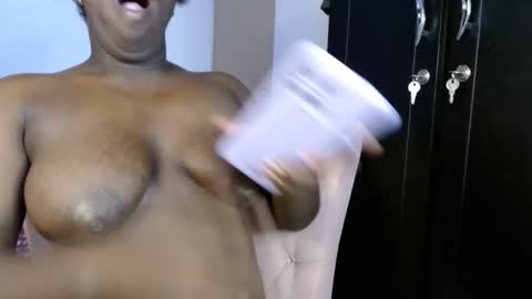 Snapshot of kimmy94192 chatting on December 6, 2024, 7:10 am kimmy94192 online show from December 6, 2024, 7:10 am