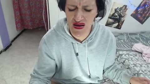 Snapshot of kimmy_sander1 chatting on December 9, 2024, 2:45 am Kimmy online show from December 9, 2024, 2:45 am