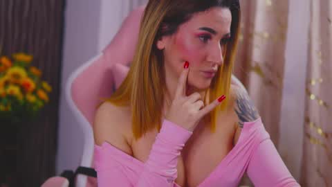 KimSkye online show from February 13, 2025, 3:03 pm