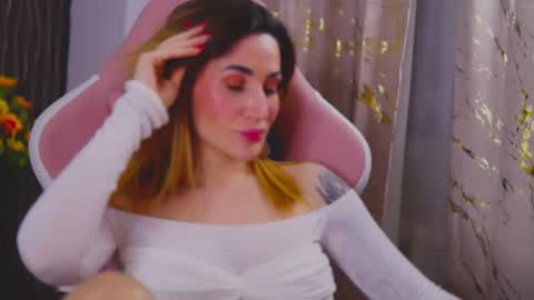 KimSkye online show from February 18, 2025, 4:58 am