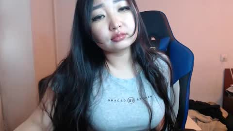 Snapshot of kimso67 chatting on January 14, 2026, 3:23 am Kimso online show from January 14, 2026, 3:23 am