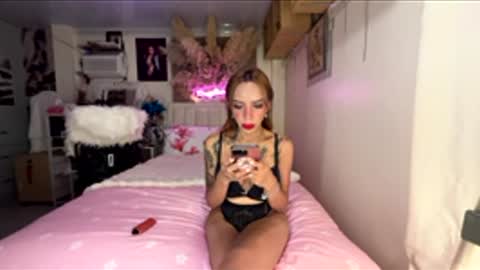 Snapshot of kimzy_evanz_xxx chatting on February 26, 2026, 12:15 pm Eviana online show from February 26, 2026, 12:15 pm