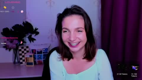 Snapshot of kindhazelhere_ chatting on July 15, 2026, 2:00 pm Hazel online show from July 15, 2026, 2:00 pm
