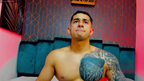 Snapshot of king_falconer chatting on September 22, 2025, 5:59 pm Angel Falconer online show from September 22, 2025, 5:59 pm