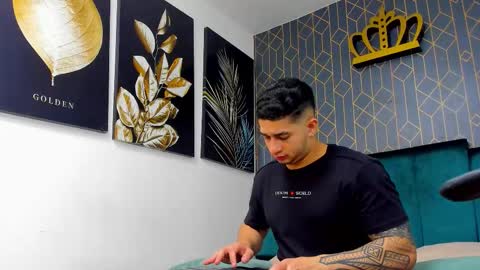 Snapshot of king_falconer chatting on October 8, 2025, 12:08 am Angel Falconer online show from October 8, 2025, 12:08 am