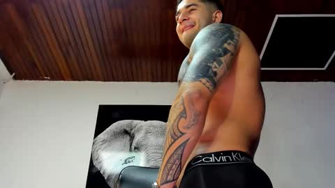 Angel Falconer online show from November 13, 2025, 12:20 am