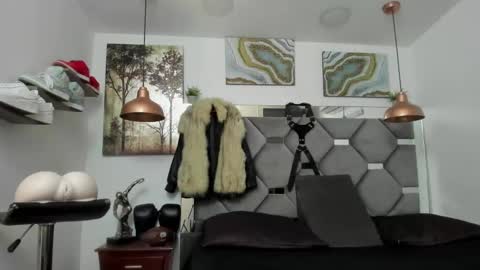 Snapshot of king_fitt_ chatting on January 28, 2025, 8:04 am HOT MEN BLACK online show from January 28, 2025, 8:04 am