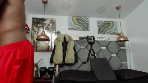 Snapshot of king_fitt_ chatting on January 31, 2025, 12:51 pm HOT MEN BLACK online show from January 31, 2025, 12:51 pm