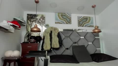 Snapshot of king_fitt_ chatting on February 12, 2025, 8:18 pm HOT MEN BLACK online show from February 12, 2025, 8:18 pm