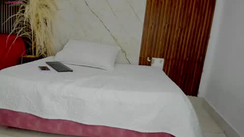Snapshot of king_lovely_horny chatting on May 31, 2026, 2:42 am KING online show from May 31, 2026, 2:42 am