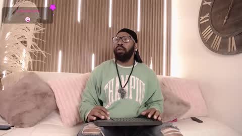 Malik  online show from September 18, 2025, 1:02 pm