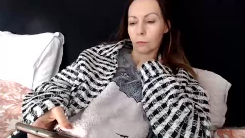 sexysexyhotwetpinkredpussy online show from June 12, 2026, 3:00 pm