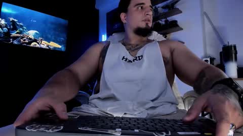 King Bear online show from September 22, 2025, 11:18 pm