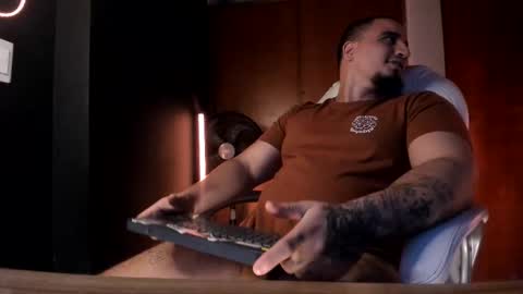 King Bear online show from February 19, 2026, 1:34 am