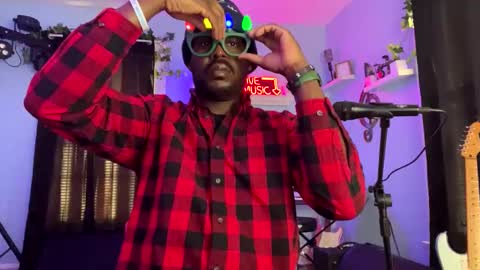 Snapshot of kingcorbra chatting on December 28, 2024, 9:19 pm KC online show from December 28, 2024, 9:19 pm