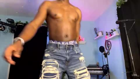 Snapshot of kingcorbra chatting on February 14, 2025, 12:51 am KC online show from February 14, 2025, 12:51 am