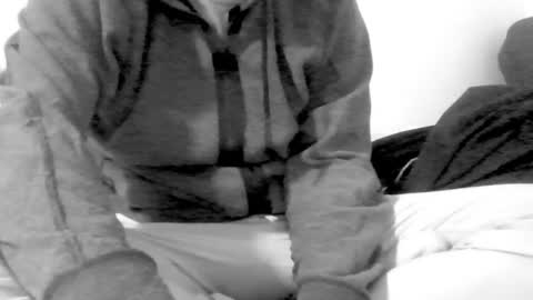 Snapshot of kingindisguise69 chatting on February 6, 2025, 5:30 pm kingindisguise69 online show from February 6, 2025, 5:30 pm