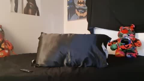 KingKoodah online show from April 22, 2026, 2:36 am