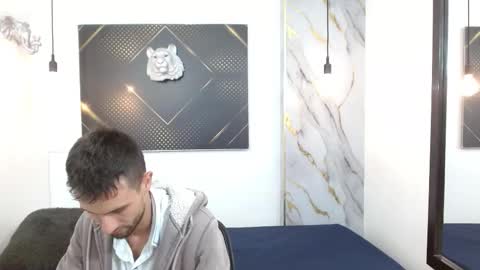 KING  online show from March 15, 2026, 3:34 am