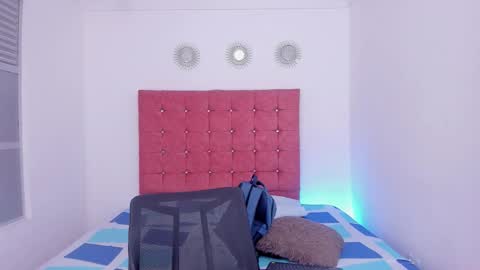 Snapshot of kingstark_ chatting on October 9, 2025, 11:30 am sebastian online show from October 9, 2025, 11:30 am