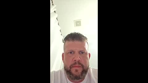kingthundercock2025 online show from May 25, 2026, 8:26 pm