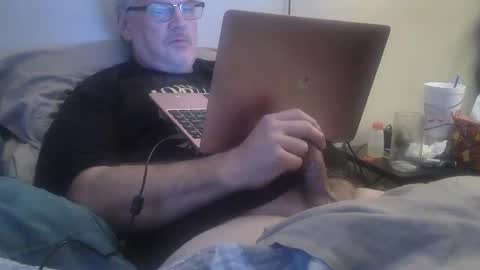 kingtongue10 online show from March 28, 2026, 12:16 pm