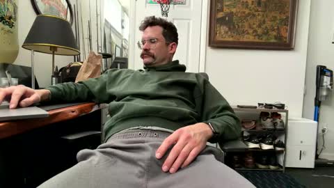 kingxhelm online show from February 13, 2026, 5:42 pm