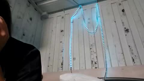 kingy2026 online show from April 29, 2026, 3:38 pm