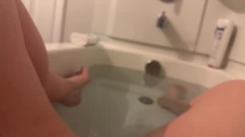 Kinkbitch online show from April 17, 2026, 3:53 am