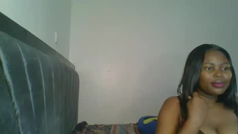 kinky_aria online show from October 19, 2025, 6:52 pm