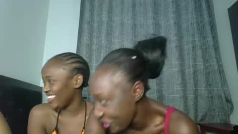 kinky_leila online show from June 13, 2026, 5:22 pm