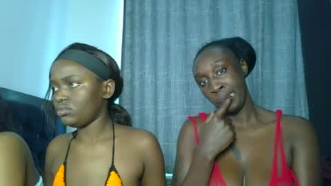 kinky_leila online show from June 17, 2026, 11:23 am