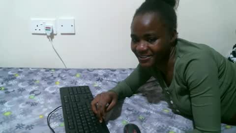 kinky_nymo online show from May 22, 2026, 1:06 pm