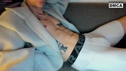 kinky_spidey online show from June 14, 2026, 2:09 am