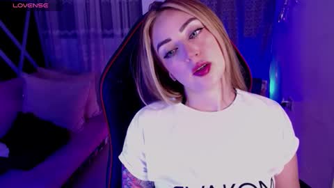  Sara  online show from February 22, 2026, 11:58 pm