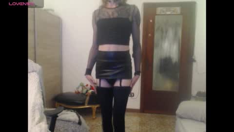 Snapshot of kinkyerikat chatting on October 2, 2025, 11:12 pm Anya online show from October 2, 2025, 11:12 pm