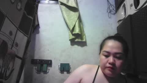 Snapshot of kinkyhotcumm chatting on November 1, 2025, 6:21 pm KAREN online show from November 1, 2025, 6:21 pm