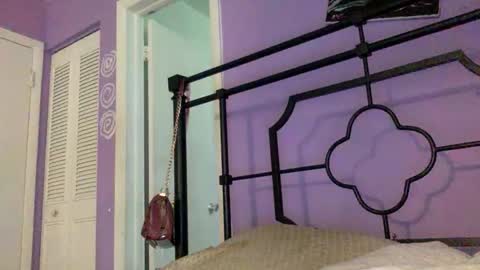 Bunniii online show from April 6, 2026, 5:36 pm