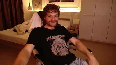 Snapshot of kinkypumpkin chatting on April 10, 2026, 7:02 am Kenny online show from April 10, 2026, 7:02 am