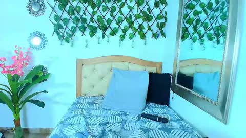 Snapshot of kinkysweet__ chatting on June 8, 2026, 11:16 pm Isabella online show from June 8, 2026, 11:16 pm